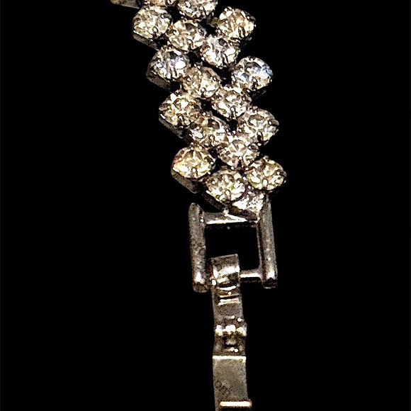 Elegant Vintage Rhinestone Bracelet 7.5” - Picture 5 of 9